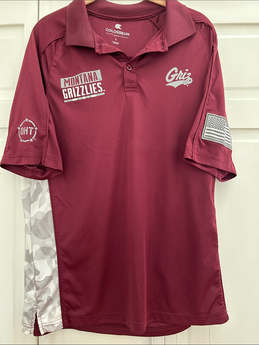 Colosseum Men’s University of Montana Grizzlies Maroon Polo with Camo Panels